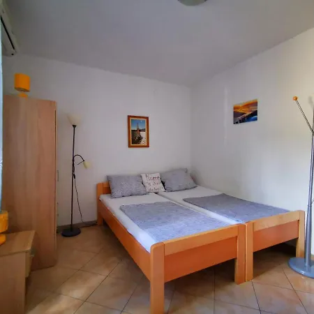 Apartmani Sepcevic Murter Exterior photo